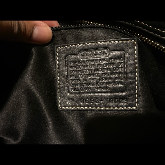 Classic Coach purse- black - Picture 5 of 7
